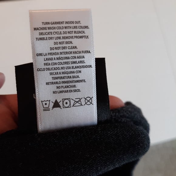 Felina Crew Neck Top - Picture 10 of 11